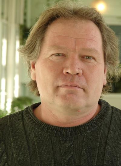 Валентин Иванов
